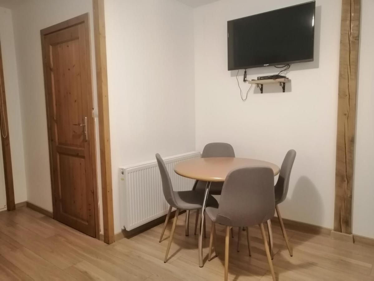 Pokoje Goscinne Przy Lesie Pobiedna Exteriér fotografie