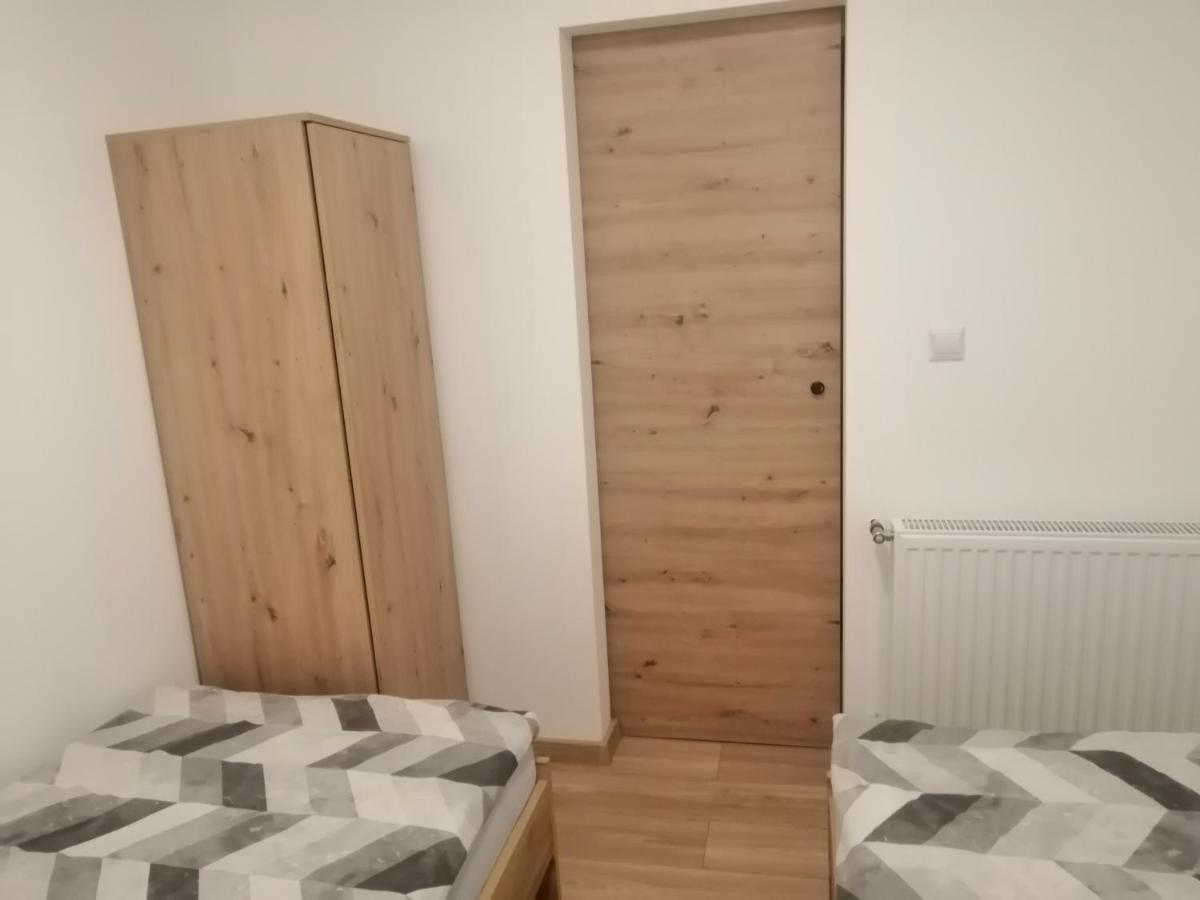 Pokoje Goscinne Przy Lesie Pobiedna Exteriér fotografie